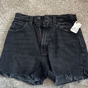 urban outfitters BDG girlfriend highrise black jean shorts.size24.
